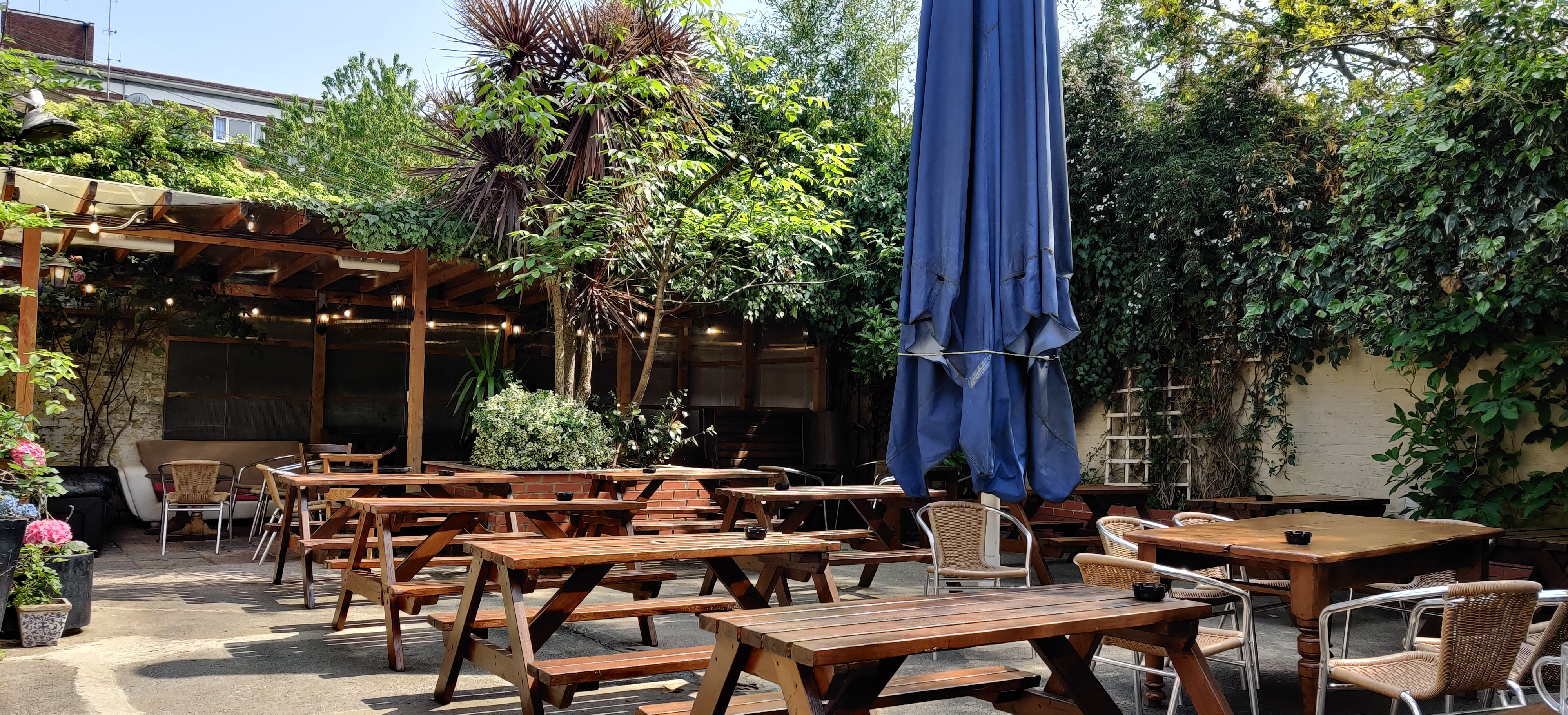 Beer garden seating at The Stag's Head