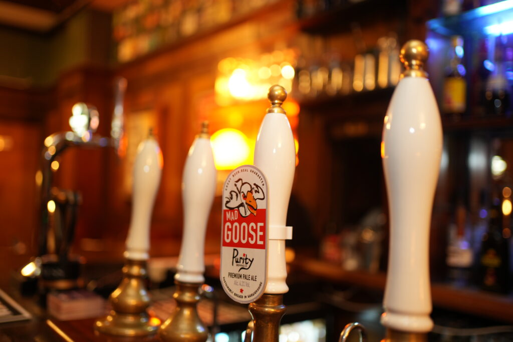pubs in hoxton
